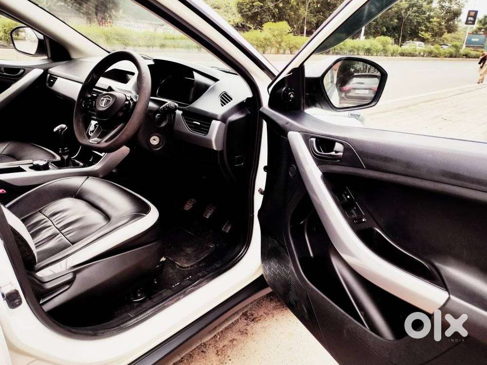 Tata Nexon 1.2 Revotron Xm Plus (s), 2021, Petrol