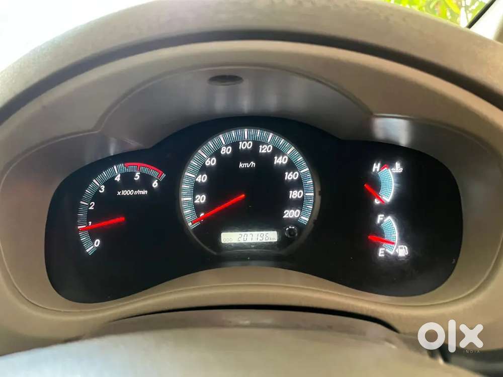 Toyota Innova 2014 Diesel 207000 Km Driven