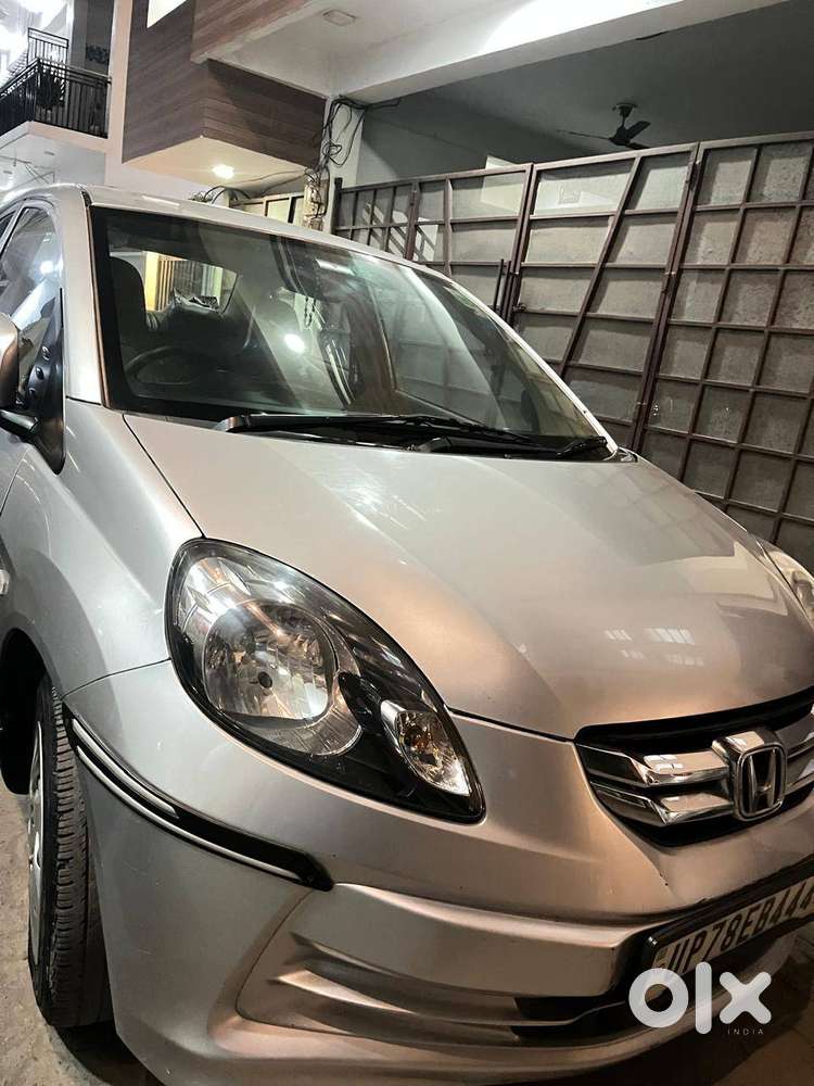 Honda Amaze In Silver Colour Purchased In 2015