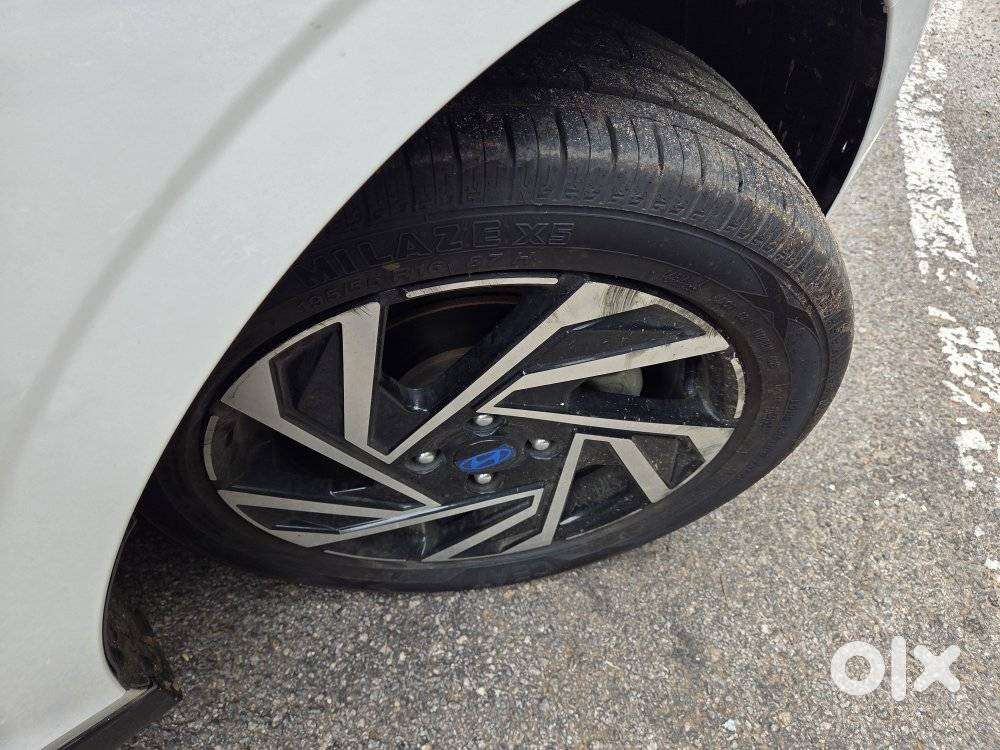 Hyundai New I20 1.2 Asta (o) Mt, 2023, Petrol