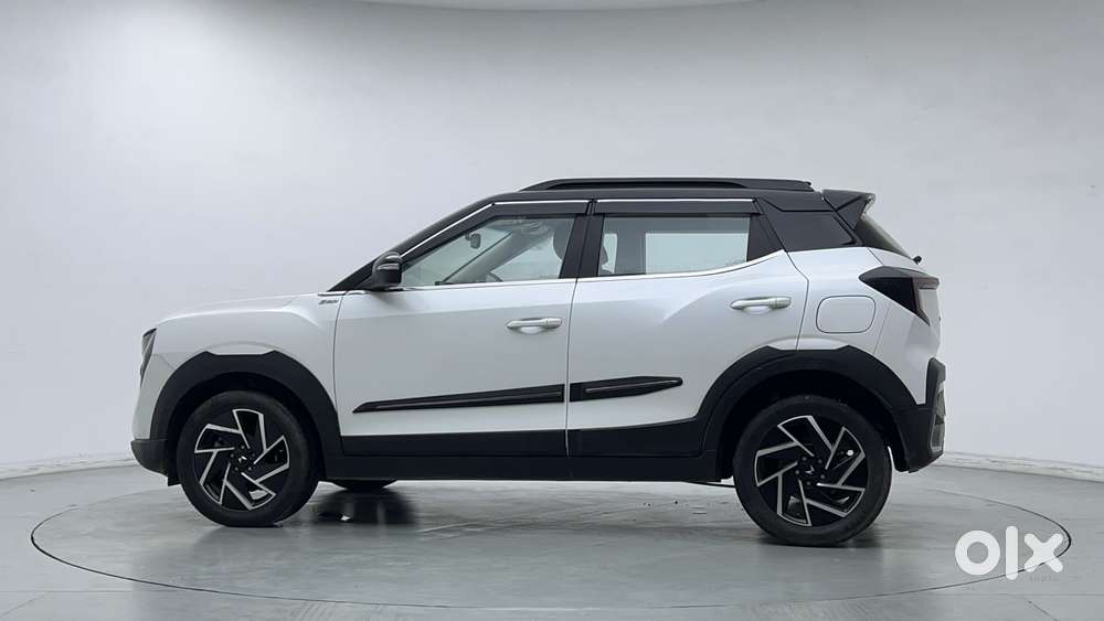 Mahindra Xuv 3xo Ax7l Petrol Mt, 2024, Petrol