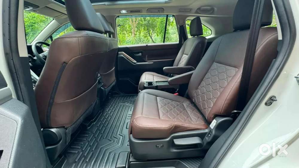 Toyota Innova Hycross, 2026, Petrol