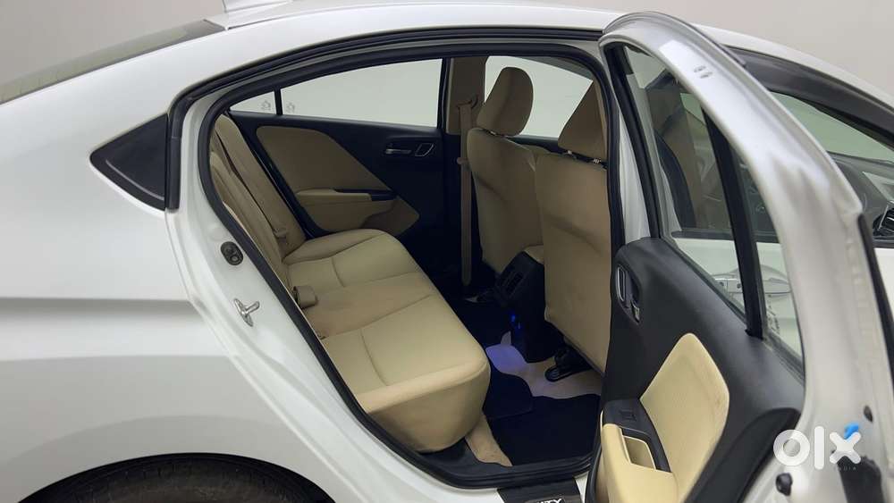Honda City 1.5 V 4th Gen I-vtec Mt, 2022, Petrol