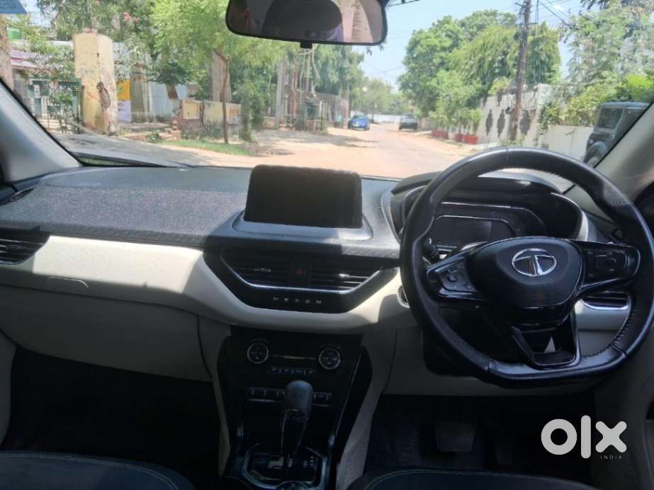 Tata Nexon 1.2 Revotron Xza Plus Premium, 2023, Petrol