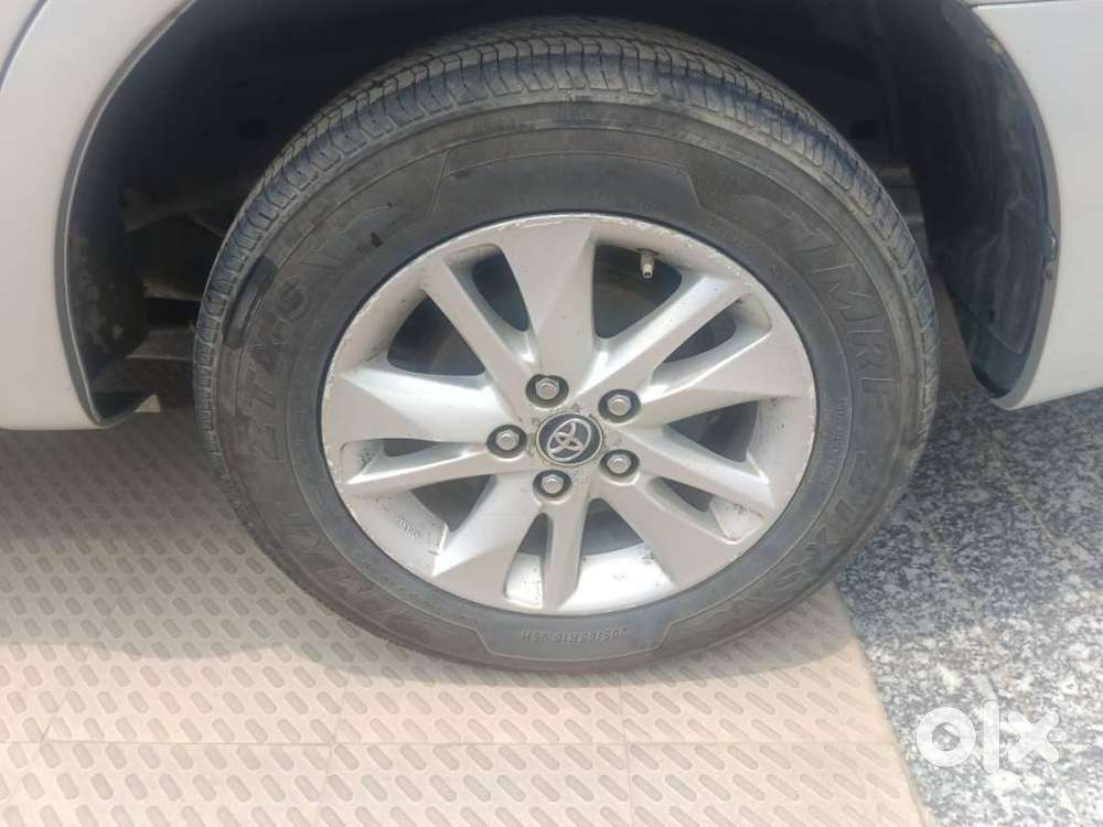 Toyota Innova Crysta 2.4 V, 2017, Diesel