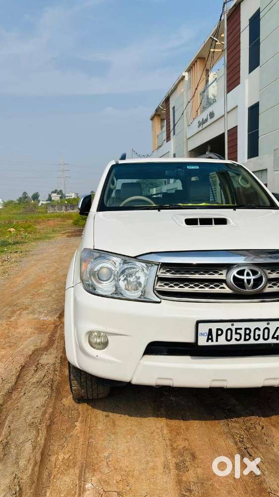 Toyota Fortuner 3.0 4x4 Manual, 2010, Diesel