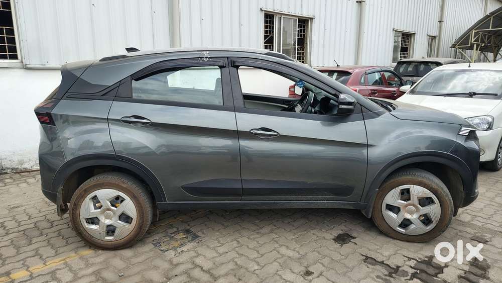 Tata Nexon Pure 1.2 S Revotron Petrol 6 Mt, 2025, Petrol