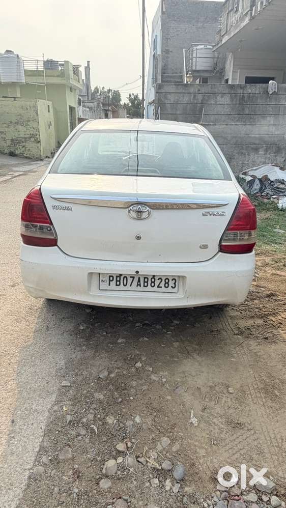 Toyota Etios Manual Petrol 2011