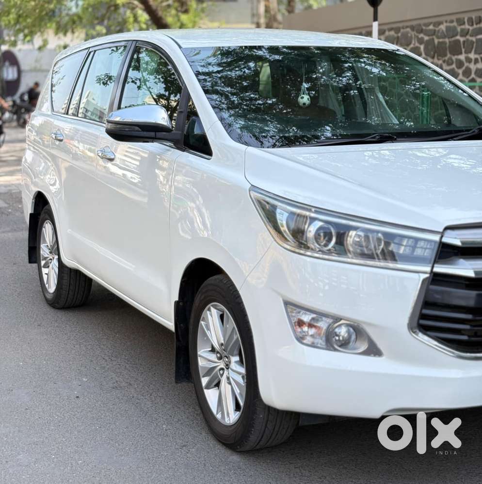 Toyota Innova Crysta 2.8z Automatic, 2016, Diesel