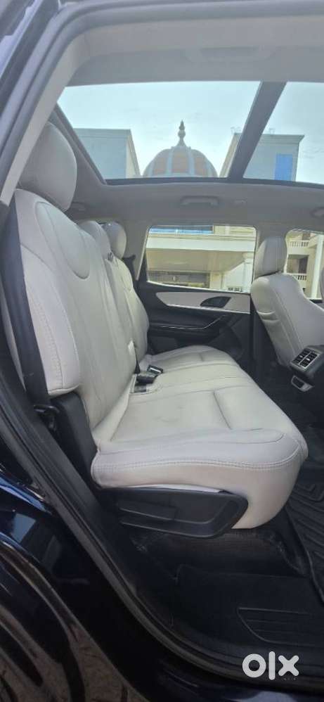 Mahindra Xuv700 2.2 Ax 5 Diesel At 7 Str, 2024, Diesel