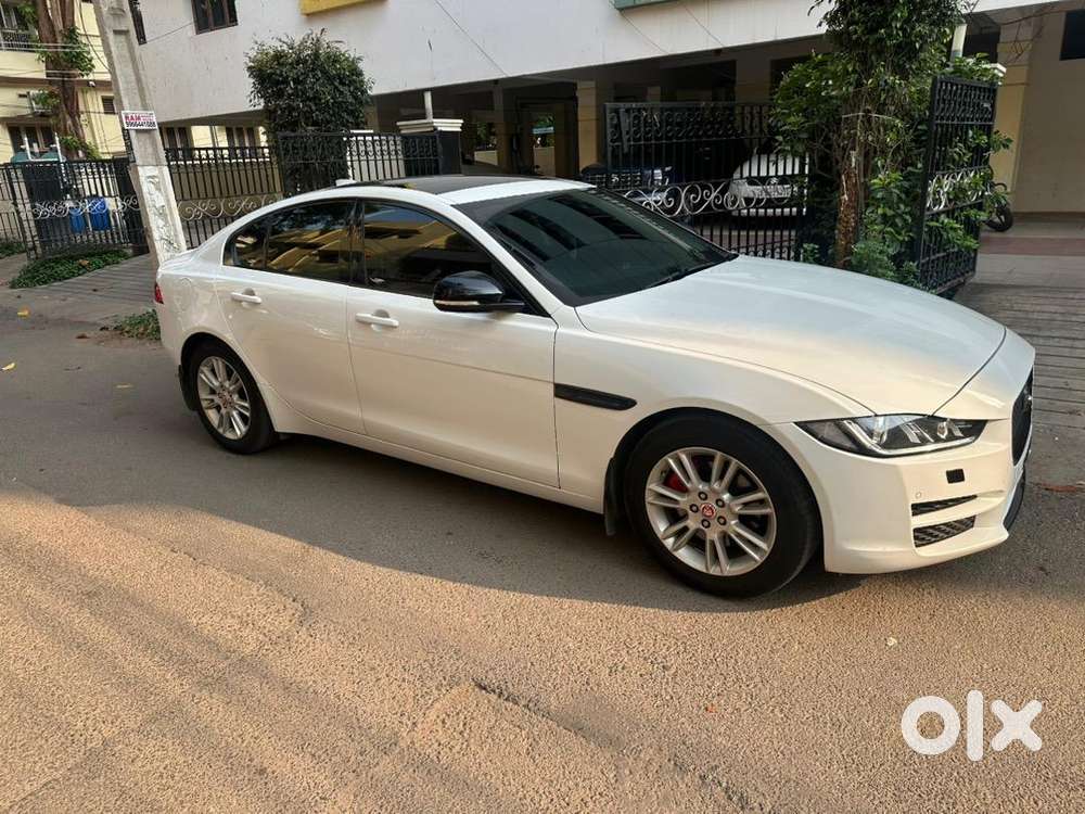 Jaguar Xe 2.0 Portfolio Topend With Meridian Speakers