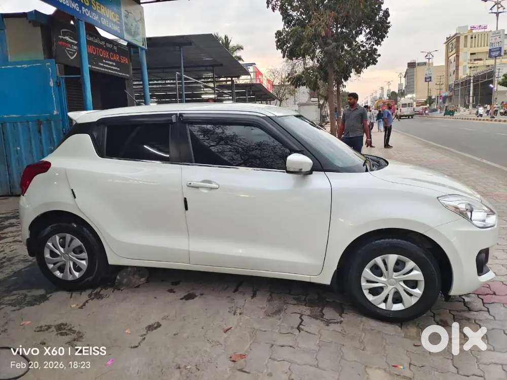 Maruti Suzuki Swift 2023 Model Petrol Vxi