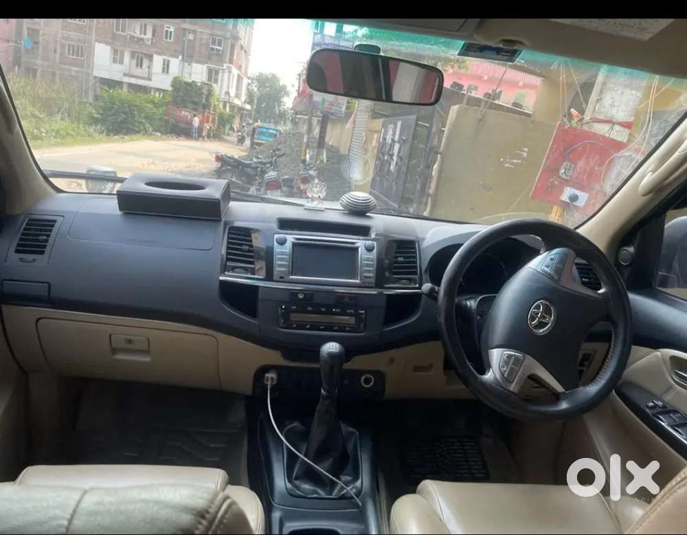 Toyota Fortuner 2015