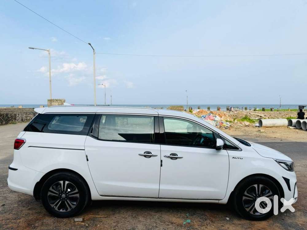 Kia Carnival Prestige, 2021, Diesel