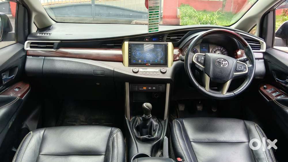 Toyota Innova Crysta 2.4 Vx Mt 8s, 2016, Diesel