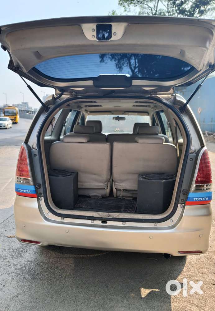 Toyota Innova 2004-2011 2.5 V Diesel 8-seater, 2007, Diesel