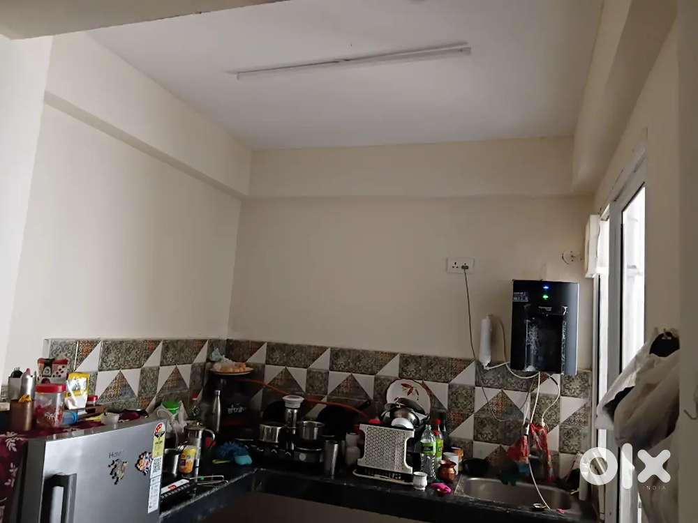 Working female flatmate 7000pmonth