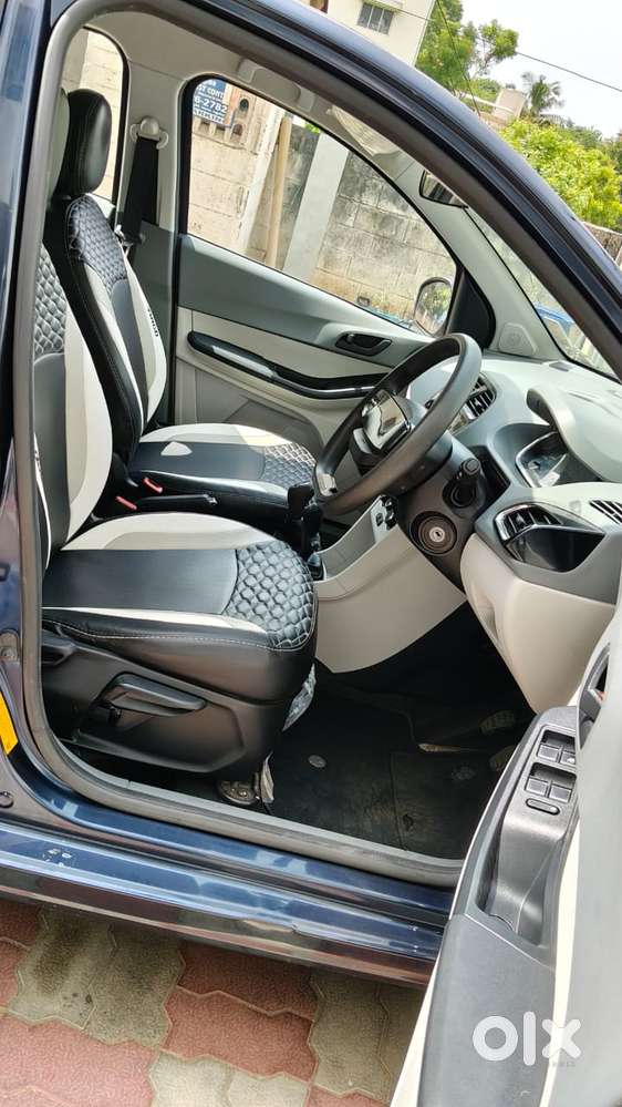 Tata Tiago 1.2 Revotron Xt (o), 2025, Petrol