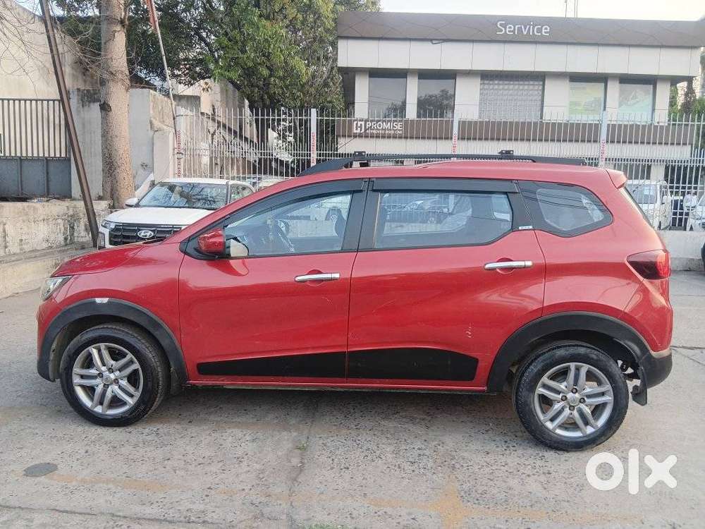 Renault Triber Rxz, 2020, Petrol