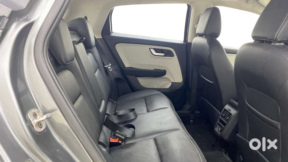 Tata Altroz 1.2 Xza Plus, 2022, Petrol