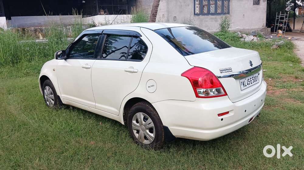 Maruti Suzuki Swift Dzire 1.2 Vxi Bsiv, 2011, Petrol
