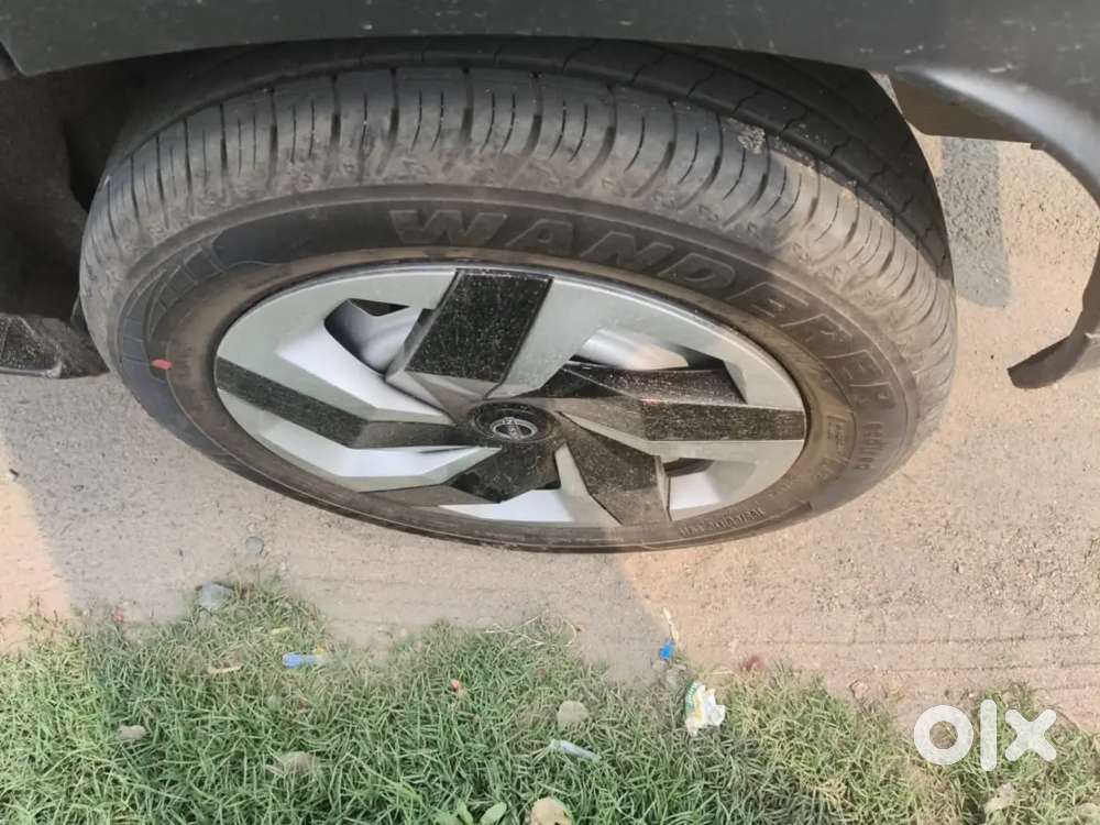Nissan Magnite Visia Plus Silver Color