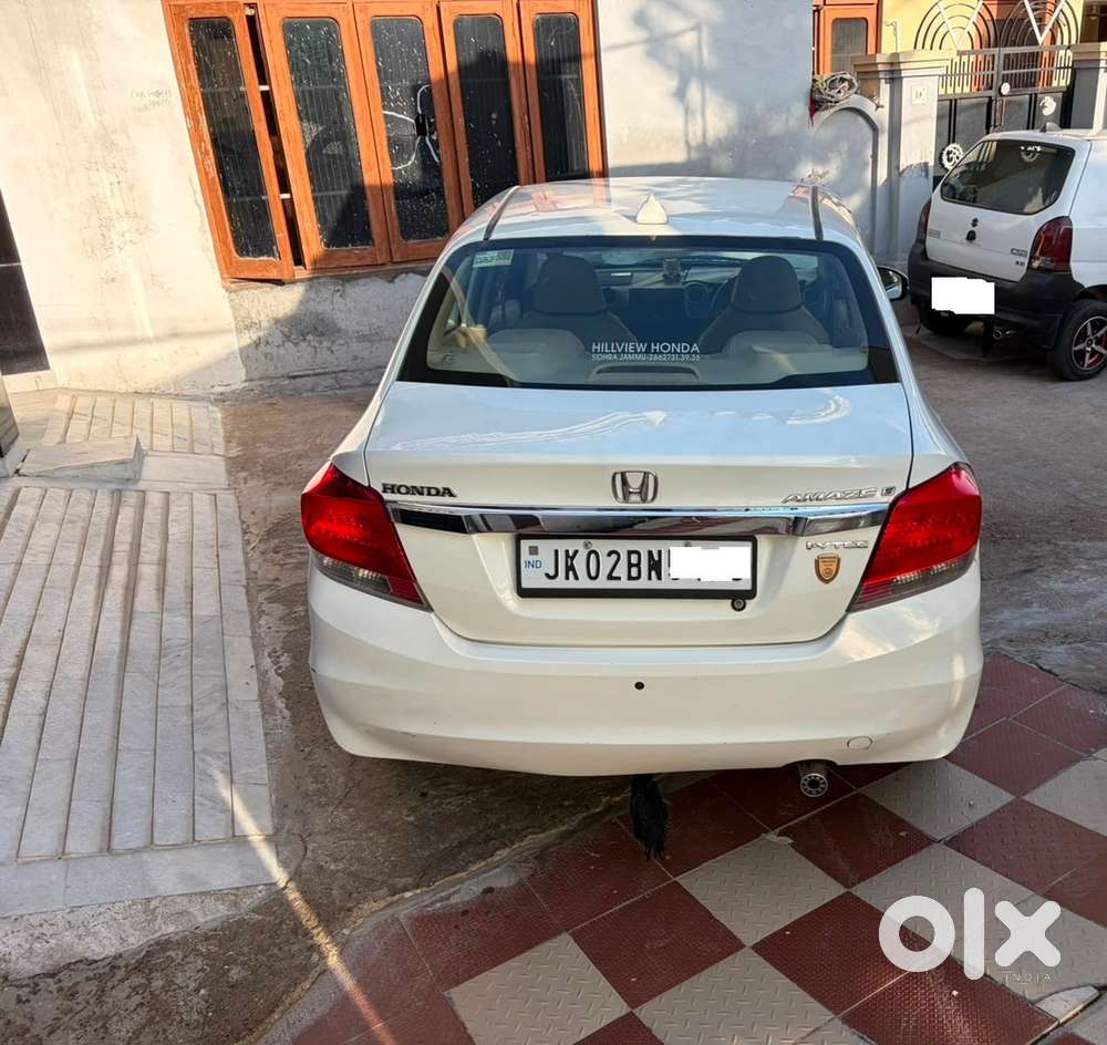 Honda Amaze 2015 Petrol Well Maintained