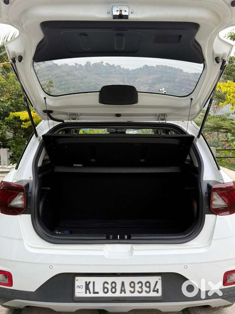 Hyundai Venue Sx Diesel 2020 / Single Owner / Full Service