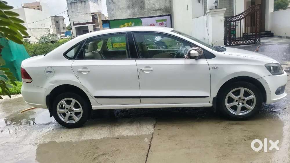 Volkswagen Vento 2015 Petrol Automatic