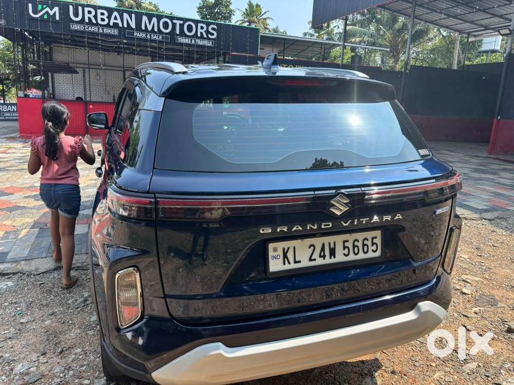 Maruti Suzuki Grand Vitara 2023 Petrol Well Maintained