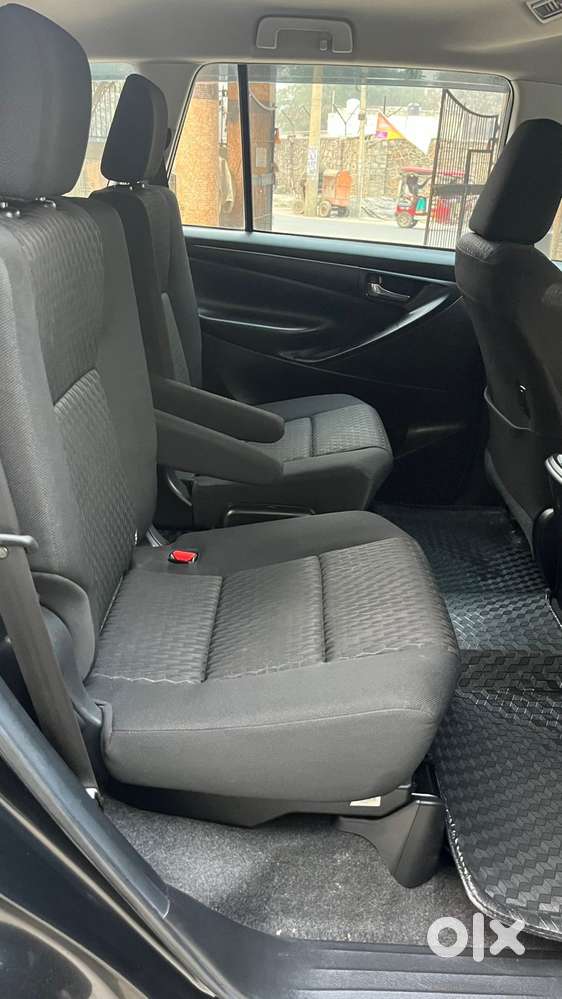 Toyota Innova Crysta 2.4 G Mt 7 Str, 2022, Diesel