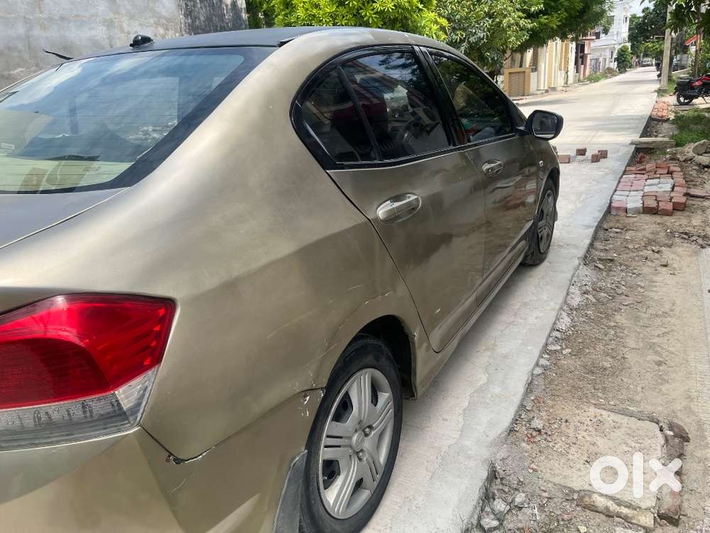 Honda City Zx 2010 Petrol Well Maintained