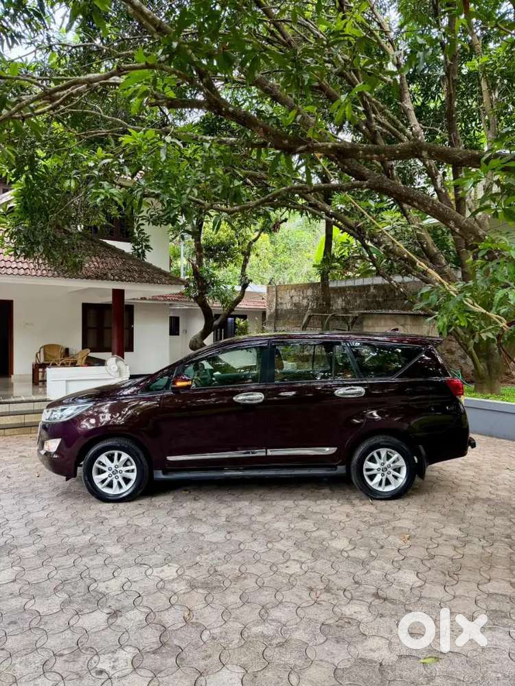 Toyota Innova Crysta 2019