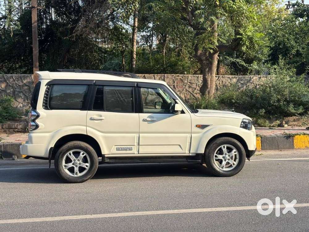 Mahindra Scorpio S10, 2016, Diesel