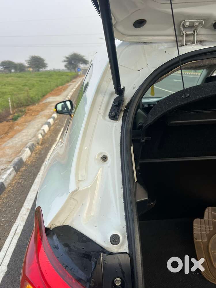 Maruti Suzuki S-cross 2016 Diesel Well Maintained