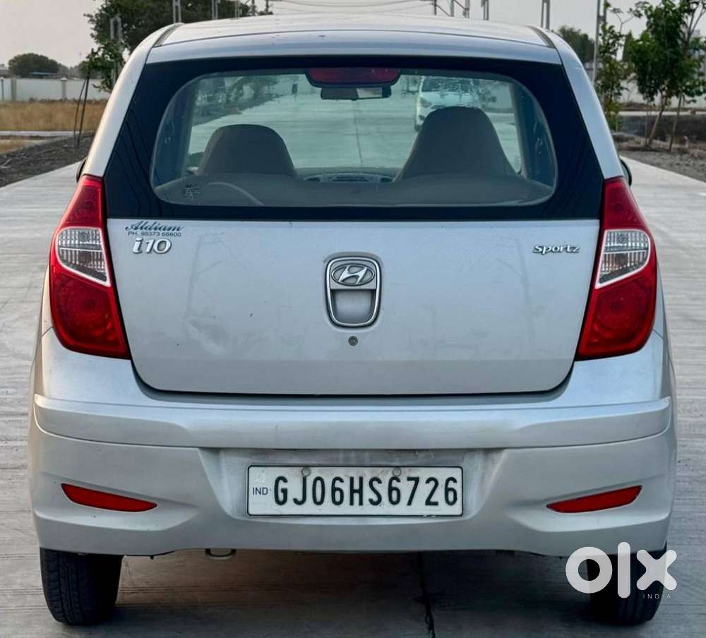 Hyundai I10 Sportz, 2015, Petrol