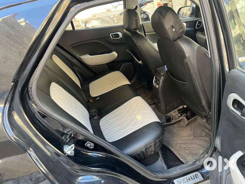 Hyundai Venue S (o) 1.2 Petrol Knight Edition, 2024, Petrol