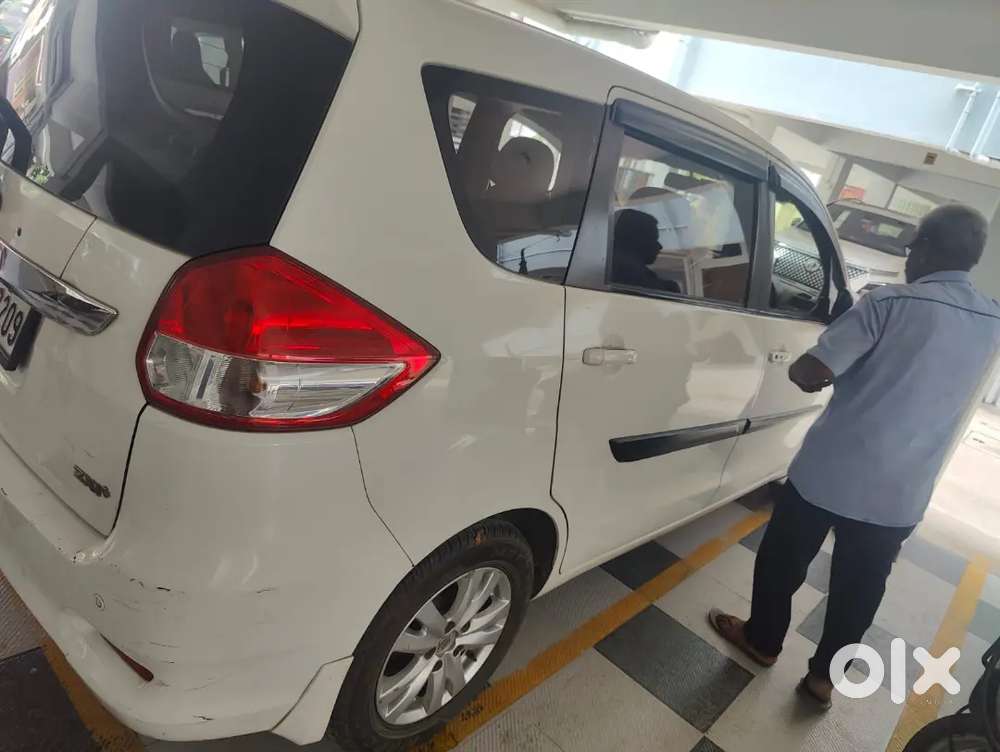 Maruti Suzuki Ertiga 2018 Petrol 92000 Km Driven