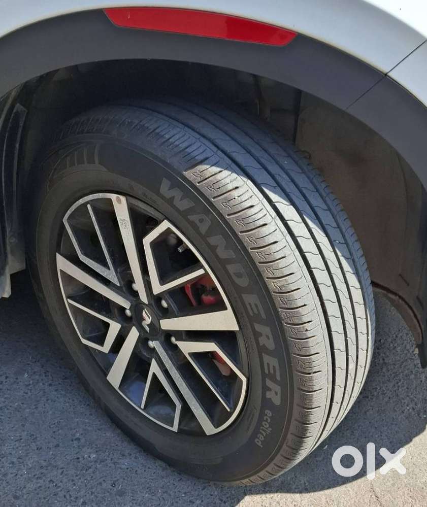 Hyundai Venue N Line 1.0 N8 Turbo Dct Dual Tone, 2023, Petrol