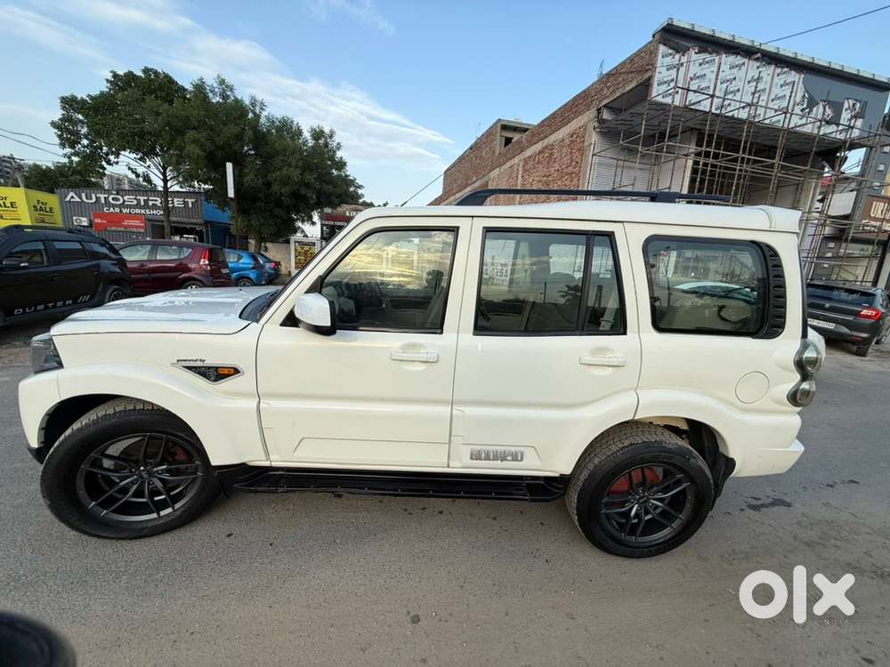 Mahindra Scorpio Diesel 2016 Variant Year