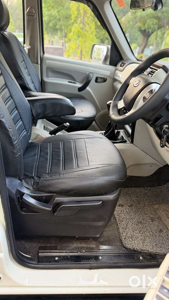 Mahindra Scorpio S10, 2015, Diesel