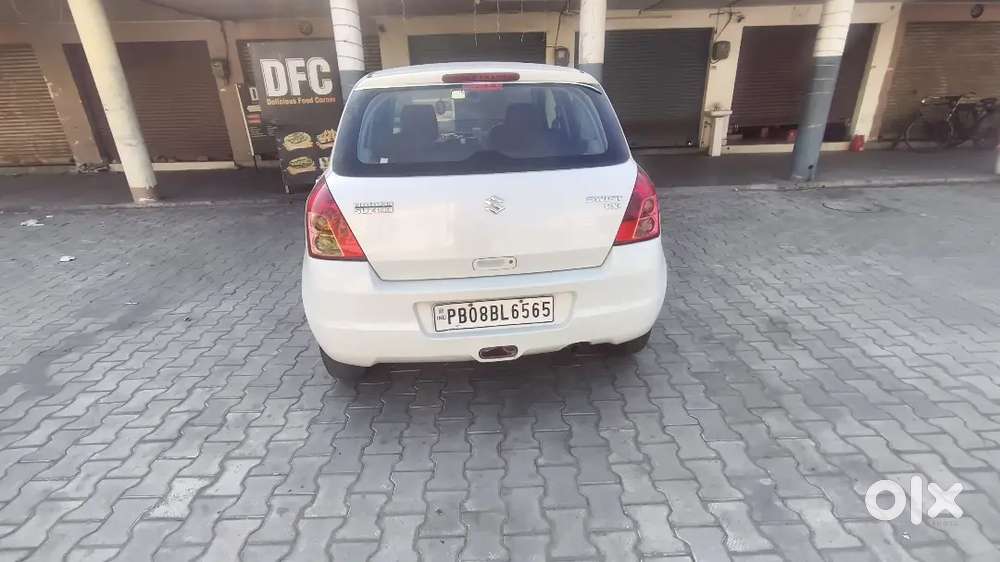 Maruti Suzuki Swift 2010