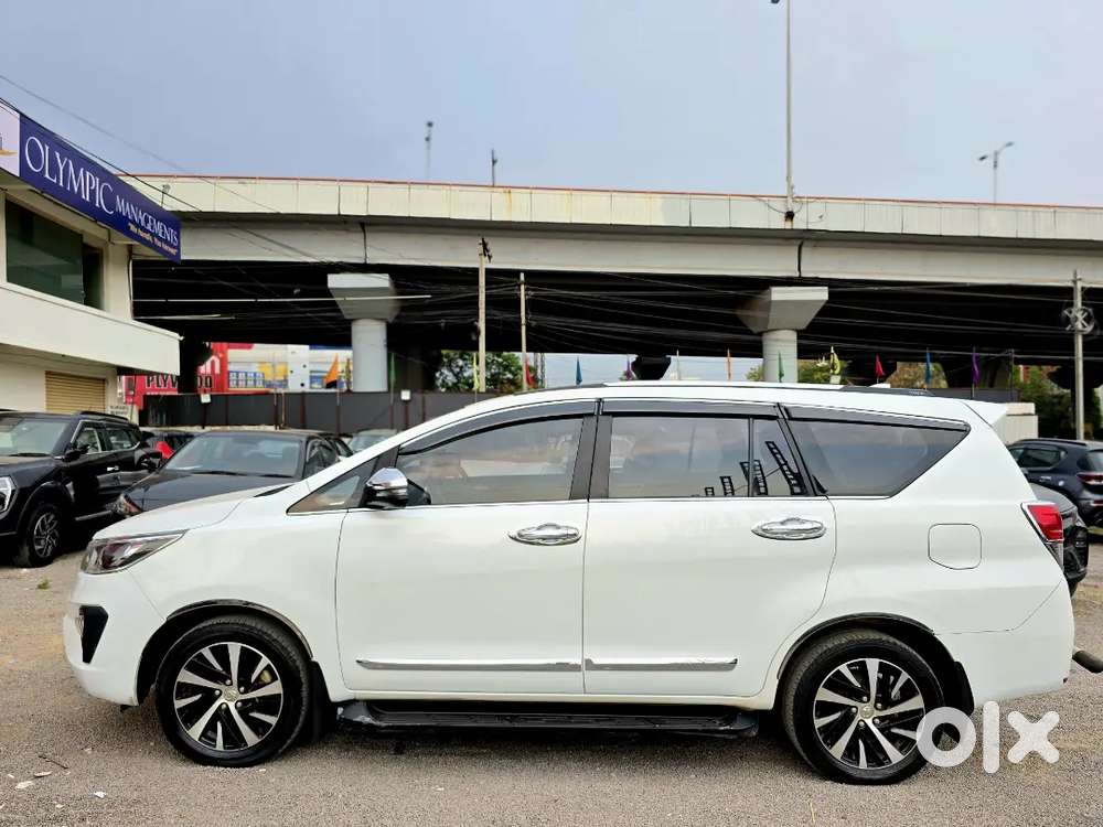 Toyota Innova Crysta 2022 Diesel Well Maintained