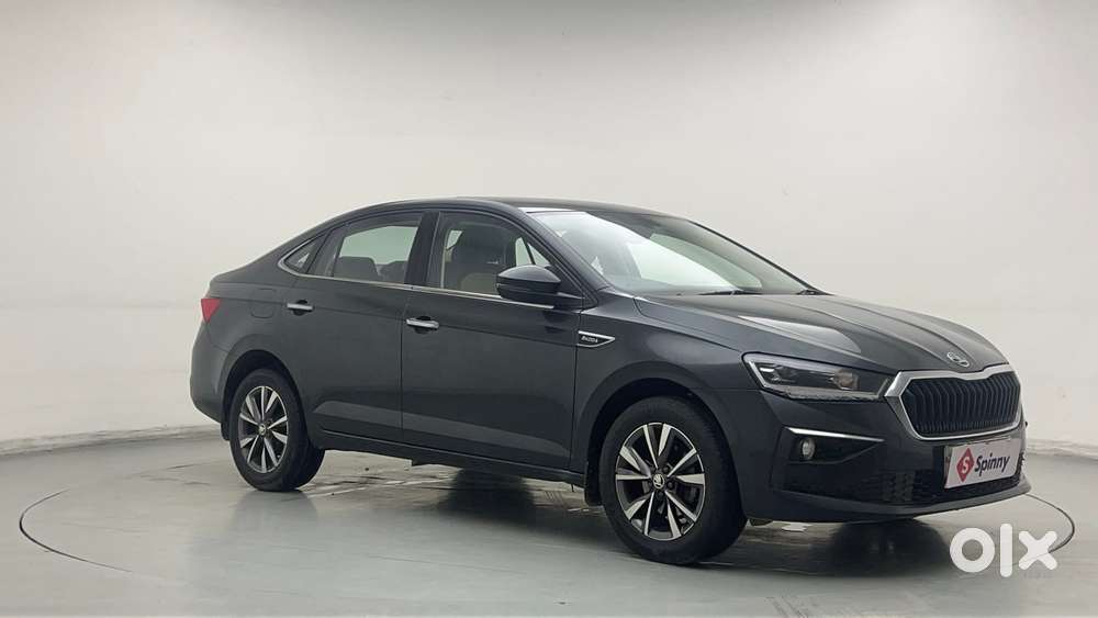 Skoda Slavia Style 1.0l Tsi Mt, 2023, Petrol