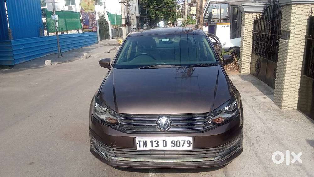 Volkswagen Vento Celeste 1.6 Highline, 2016, Petrol