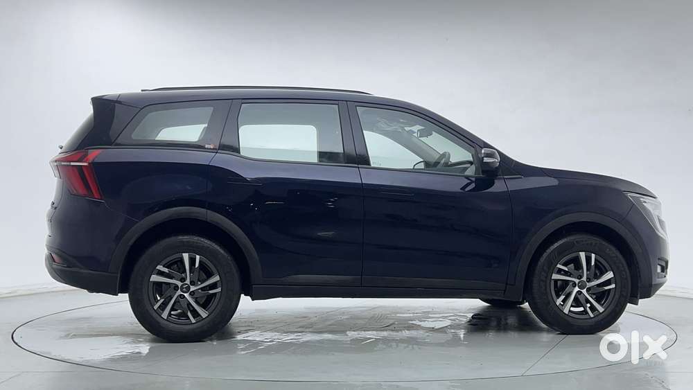 Mahindra Xuv700 2.0 Ax 5 Petrol At Str, 2023, Petrol