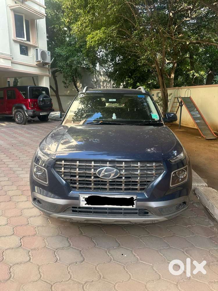 Hyundai Venue 2021 Km Driven