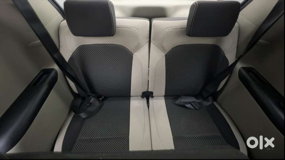 Renault Triber Rxz, 2022, Petrol