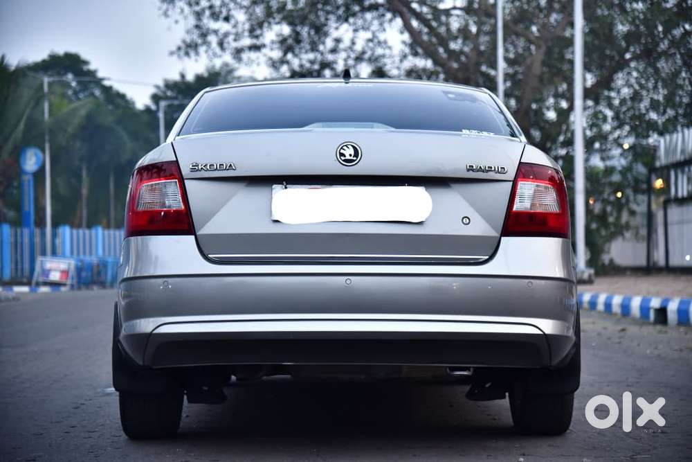 Skoda Rapid [ ] 1.6 Style Plus Mpi At, 2017, Petrol