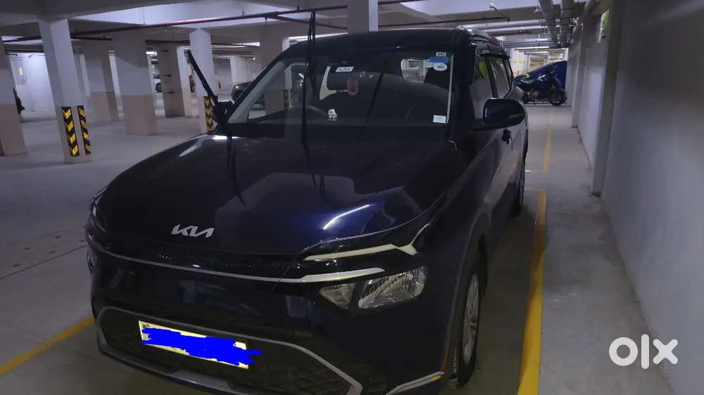 Kia Carens 1.5l Premium O Variant 7 Seater  For Sale